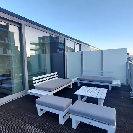 Penthouse George Nelson R-99 Apartment